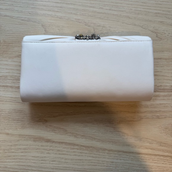 Adriana Papell Elegant Cream Clutch with Embellished Detail - Picture 6 of 6
